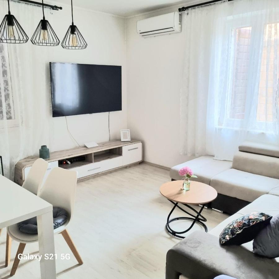 Sara Apartamento Podstrana Exterior foto