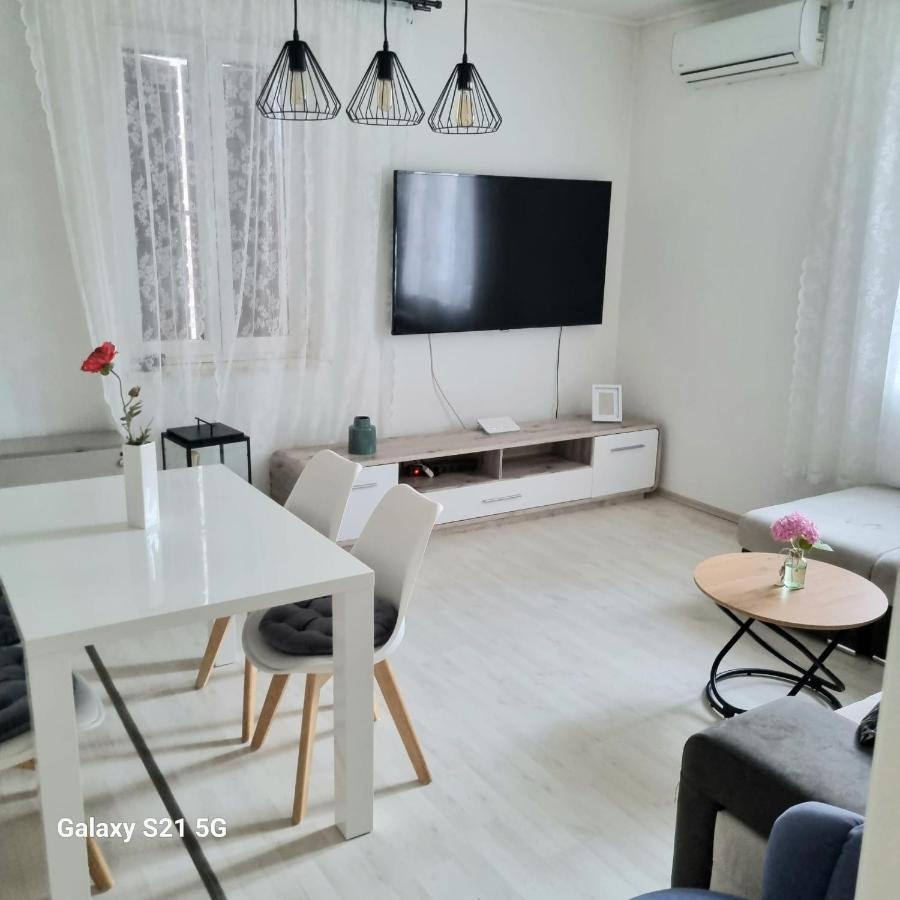 Sara Apartamento Podstrana Exterior foto