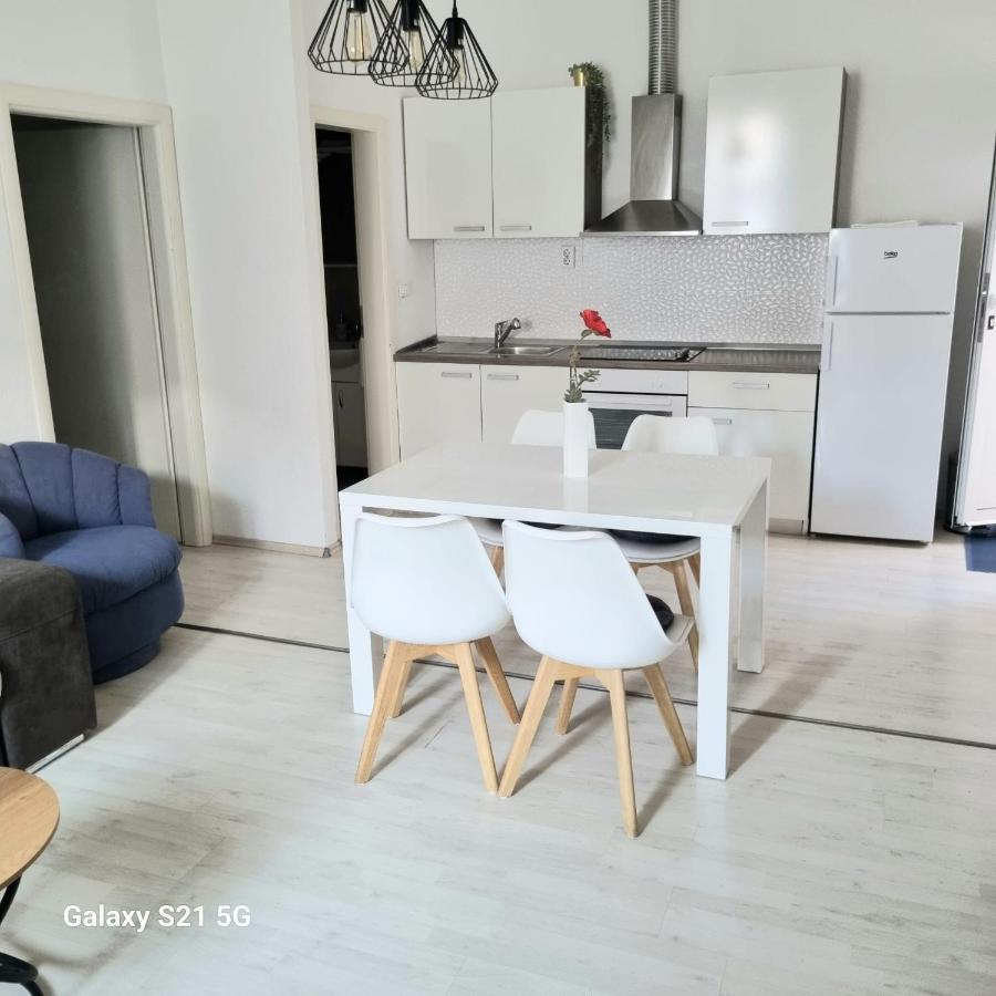 Sara Apartamento Podstrana Exterior foto