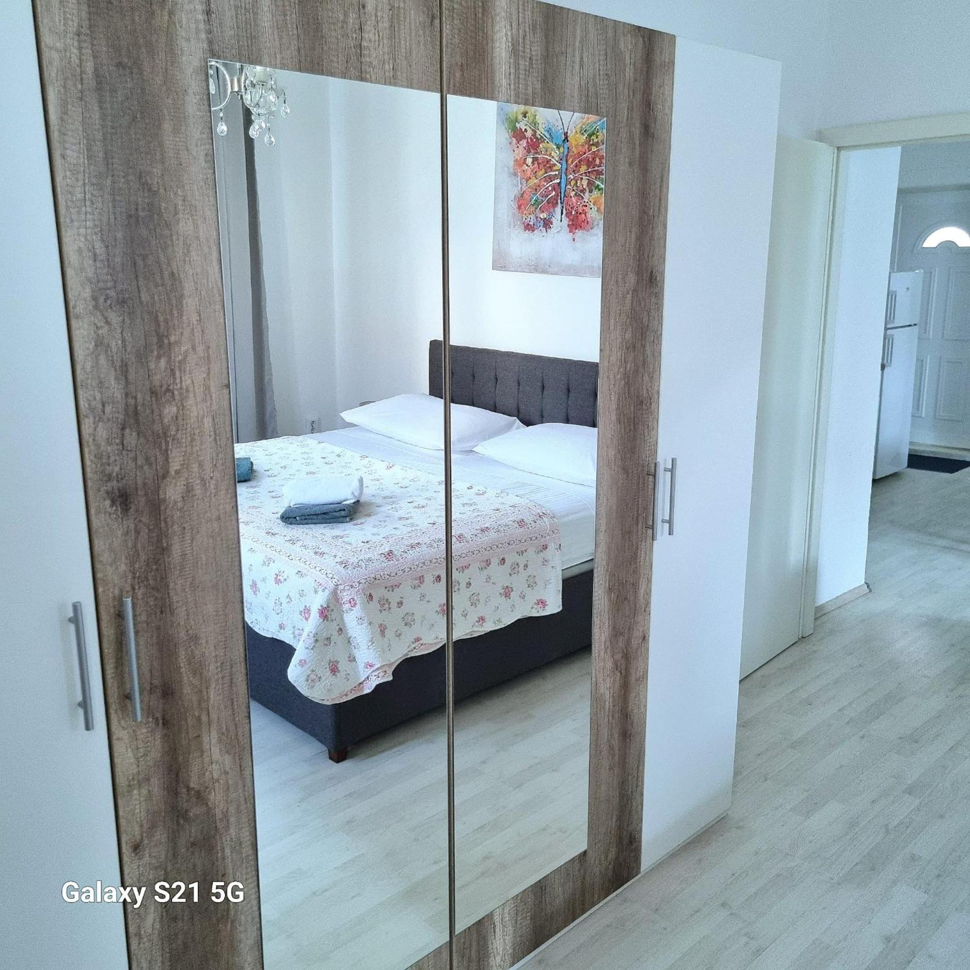Sara Apartamento Podstrana Exterior foto