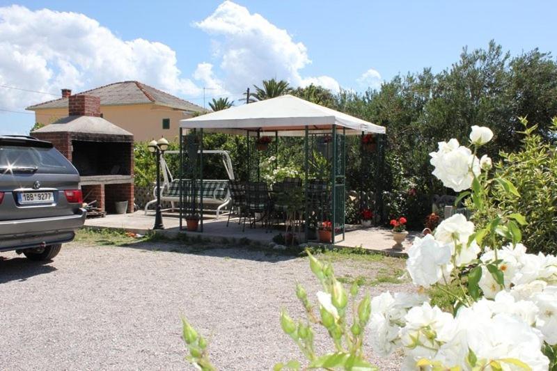 Sara Apartamento Podstrana Exterior foto